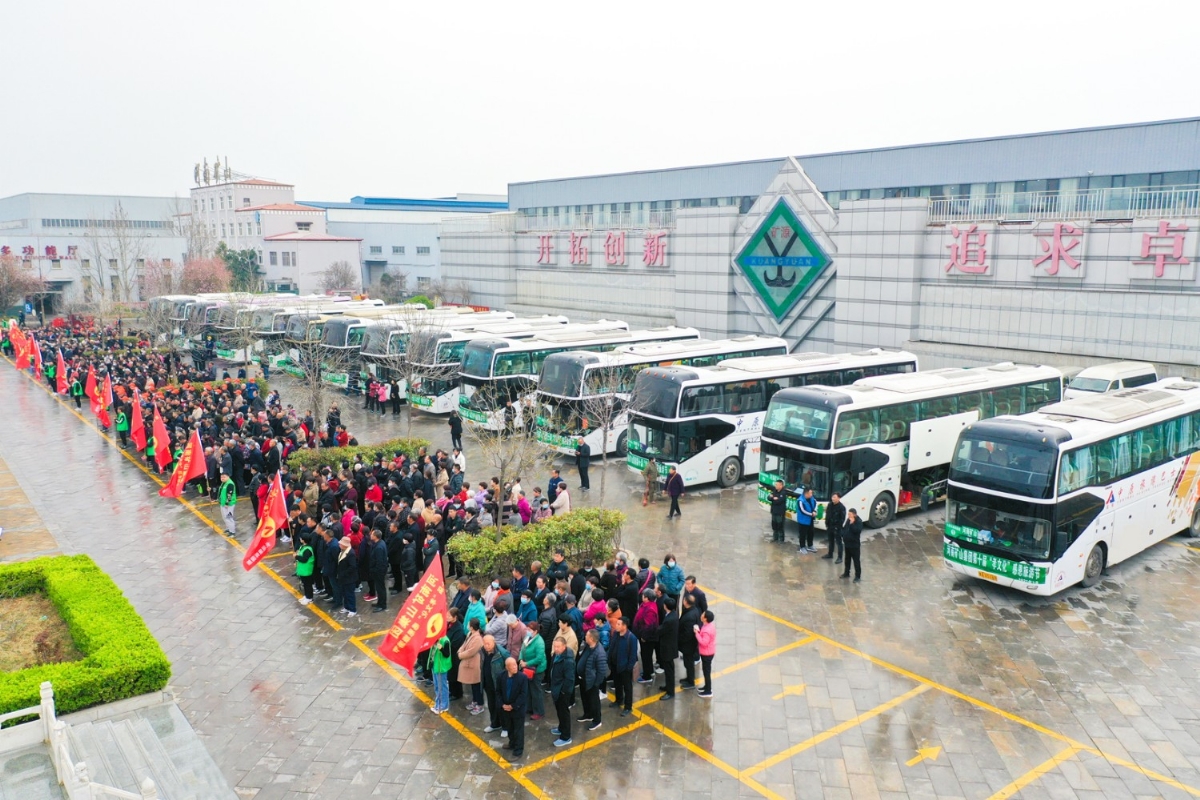 河南YP街机一飞冲天第十届孝亲感恩旅游节正式启动！